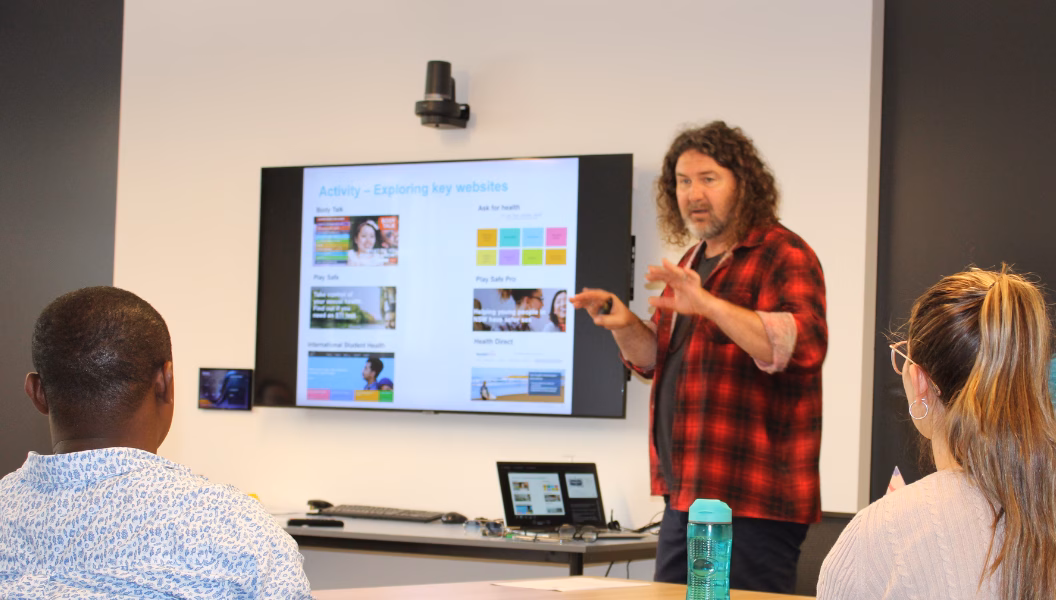 The Nitty Gritty Online: Specialised Reproductive and Sexual Health Training for Youth Workers